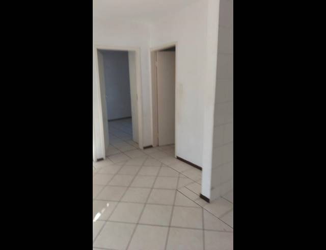 2 BEDROOM APARTMENT FOR SALE IN ROODEPOORT WEST
